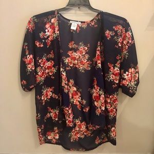 DIZZY GAL Floral Kimono. Navy/Red. Size Small.